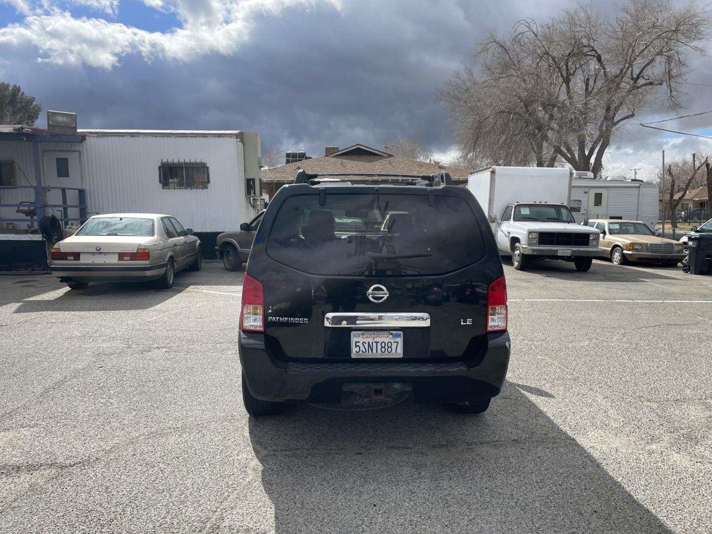 2006 BLACK /BLACK Nissan PATHFINDER (5N1AR18W18C) , located at 44356 Date Ave., Lancaster, CA, 93534, (661) 945-6555, 34.688919, -118.139374 - Photo#3