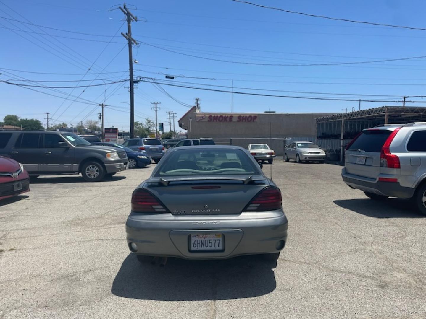 2003 Pontiac Grand AM SE sedan (1G2NE52F33C) with an 2.2L L4 DOHC 16V engine, located at 44356 Date Ave., Lancaster, CA, 93534, (661) 945-6555, 34.688919, -118.139374 - Photo#3