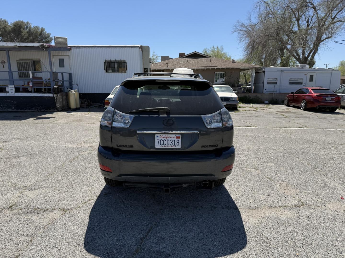 2005 Lexus RX 330 AWD (2T2HA31UX5C) with an 3.3L V6 DOHC 24V engine, 5-Speed Automatic Overdrive transmission, located at 44356 Date Ave., Lancaster, CA, 93534, (661) 945-6555, 34.688919, -118.139374 - Photo#3