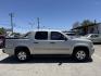 2007 Chevrolet Avalanche LS 2WD (3GNEC12017G) with an 5.3L V8 OHV 16V FFV engine, 4-Speed Automatic Overdrive transmission, located at 44356 Date Ave., Lancaster, CA, 93534, (661) 945-6555, 34.688919, -118.139374 - Photo#2