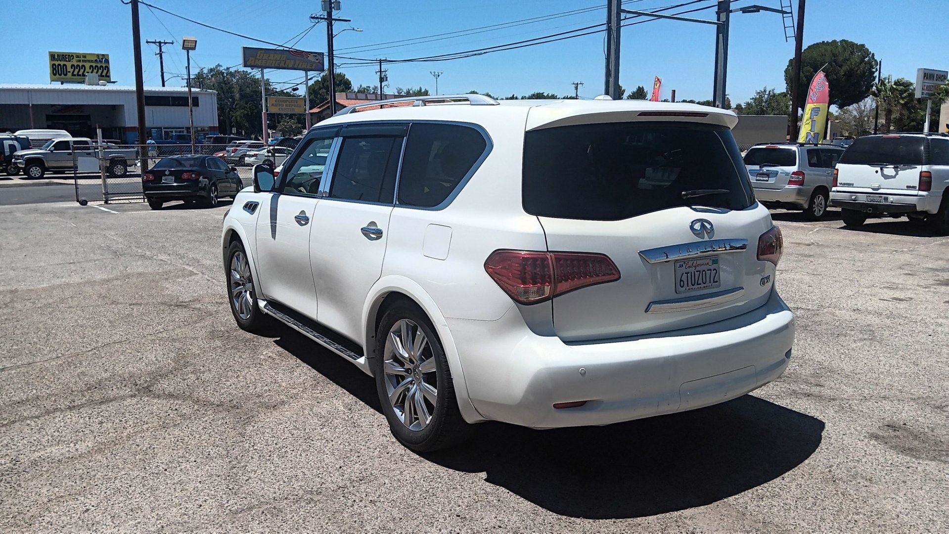 2011 WHITE Infiniti QX56 2WD (JN8AZ2ND3B9) with an 5.6L V8 DOHC 32V engine, 5A transmission, located at 44356 Date Ave., Lancaster, CA, 93534, (661) 945-6555, 34.688919, -118.139374- Photo#2