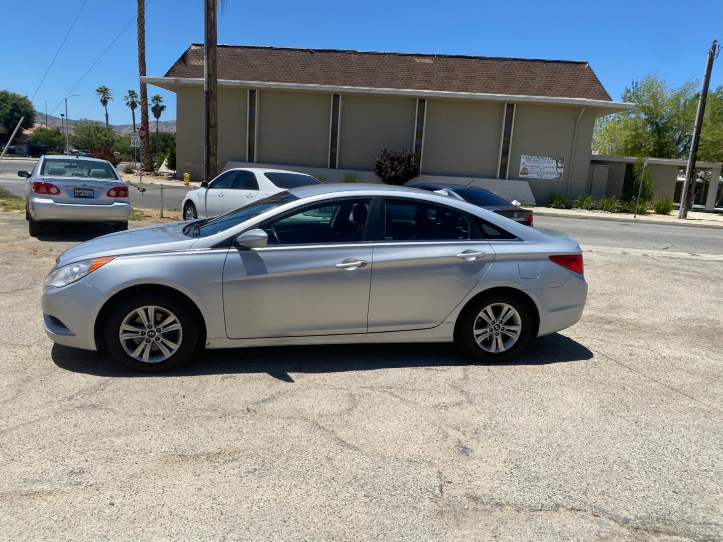 2013 Hyundai Sonata GLS (5NPEB4AC5DH) with an 2.4L L4 DOHC 16V engine, 6-Speed Automatic transmission, located at 44356 Date Ave., Lancaster, CA, 93534, (661) 945-6555, 34.688919, -118.139374 - Photo#1